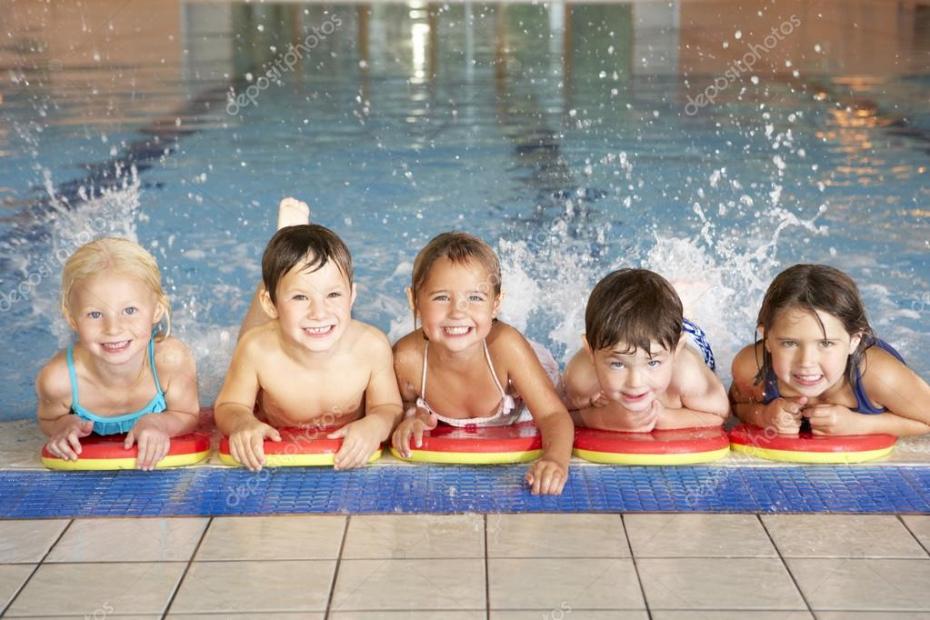 В Чадыр-Лунге открылся набор на бесплатные детские курсы по плаванию