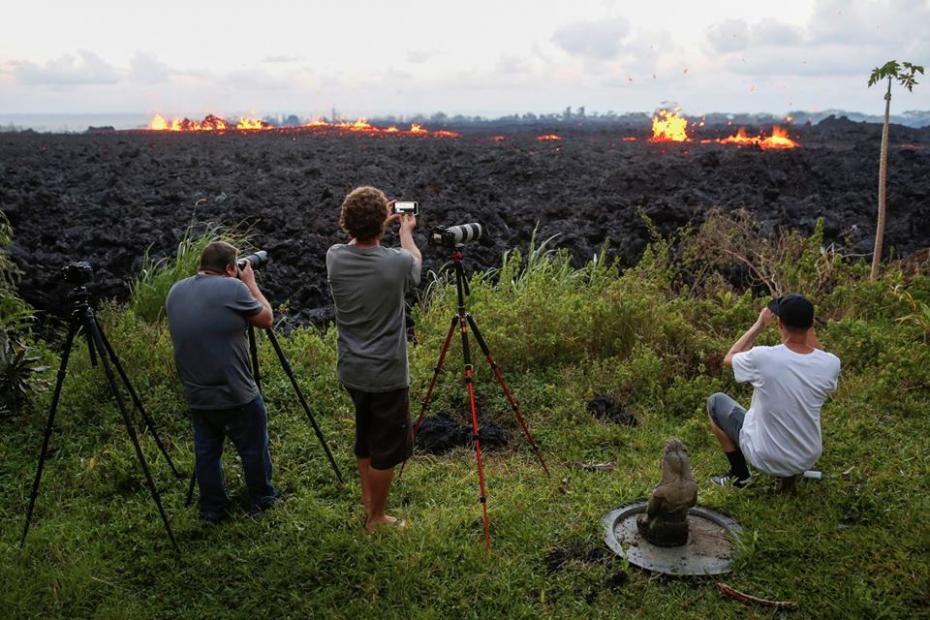 (фото, видео) Извержение вулкана на Гавайях приобрело высочайший уровень опасности