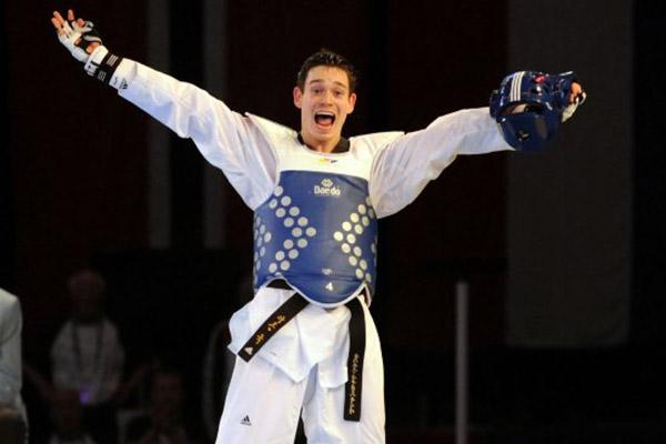 Аарон Кук завоевал серебряную медаль на Чемпионате Европы