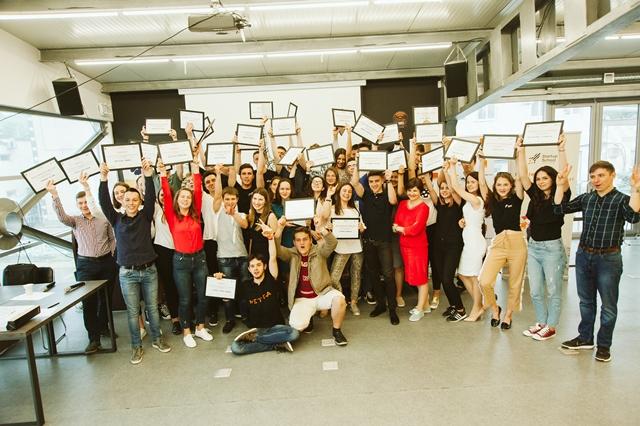 (фото) Кто стал победителем первой в Молдове программы предпринимательского образования для учеников – Startup School, powered by Orange
