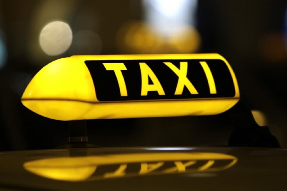 В примэрии обсудили возможность появления в столице специальных стоянок для такси