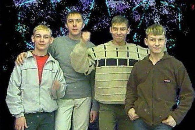 (фото, видео) Как выглядят солисты группы «Стекловата» исполняющие популярную песню „Новый год”