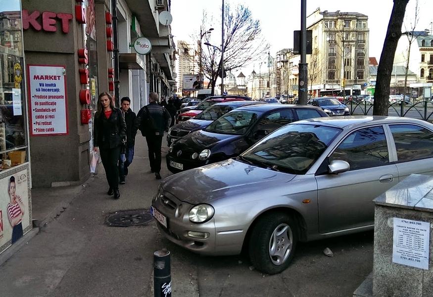 image-2015-11-25-20622467-70-masini-parcate-trotuar-centrul-bucurestiului