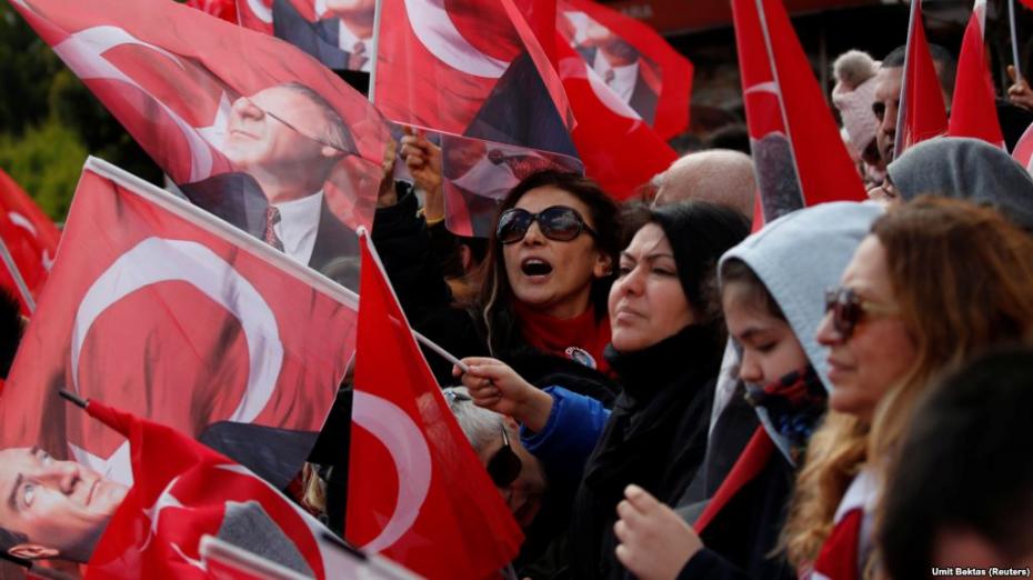 Турция: Оппозиционный кандидат выиграл выборы мэра Стамбула, а ЦИК отменил итоги