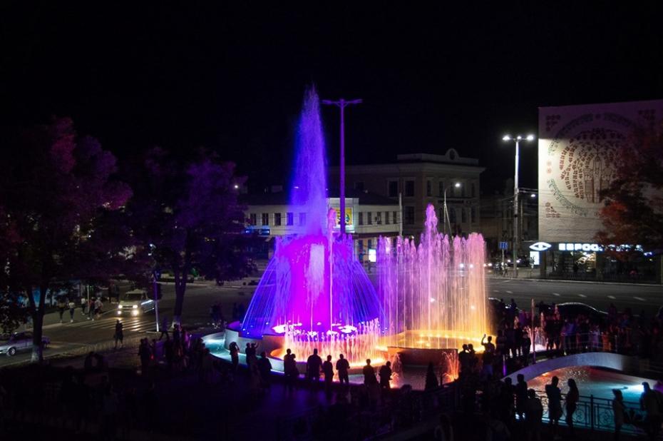 Поющий фонтан в Тирасполе: центр притяжения горожан и гостей города
