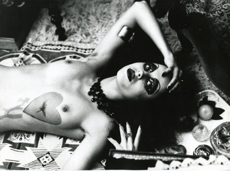 Eva ionesco nude photos - 🧡 Alice's little box: Falling into Black&am...