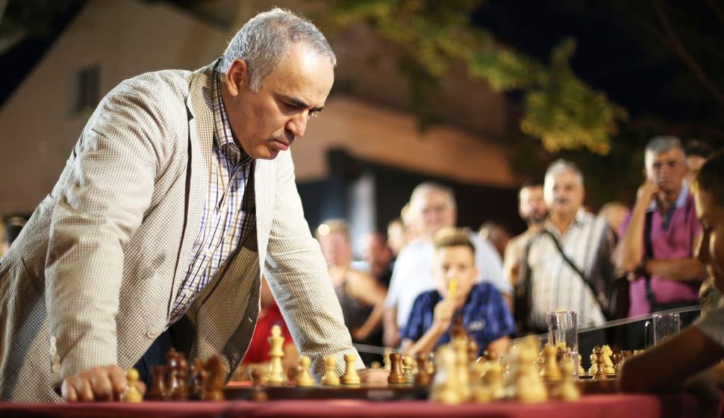 Гарри Каспаров создал собственную платформу для игры в шахматы с подкастами и видеоуроками