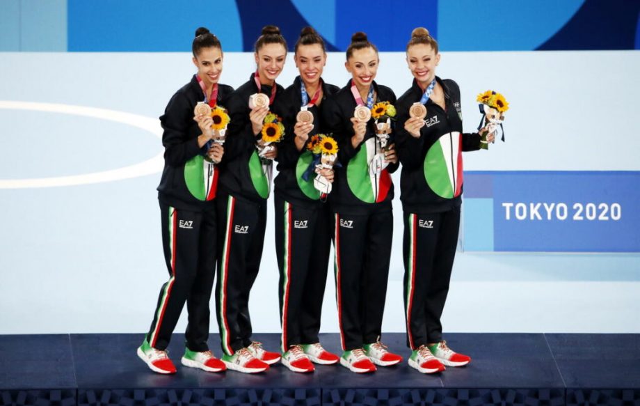 The-Butterflies-conquer-the-bronze-in-rhythmic-gymnastics-For-Italy-1024×649-1-920×583