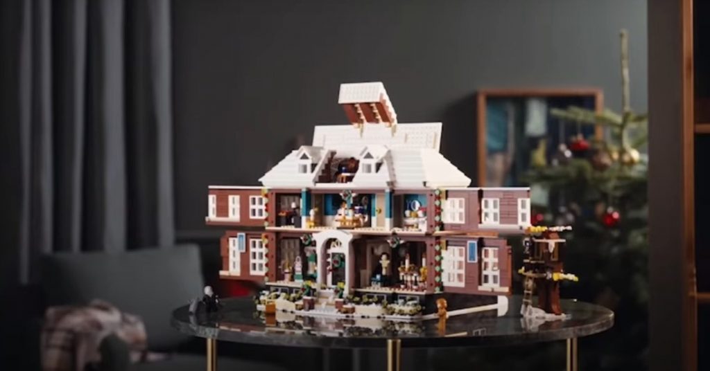 (видео) Lego представила конструктор, созданный по мотивам фильма «Один дома»