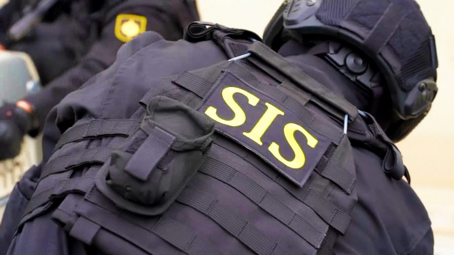 Офицеры СИБ проводят обыски по делу, в котором фигурирует экс-директор Агентства Публичных Услуг