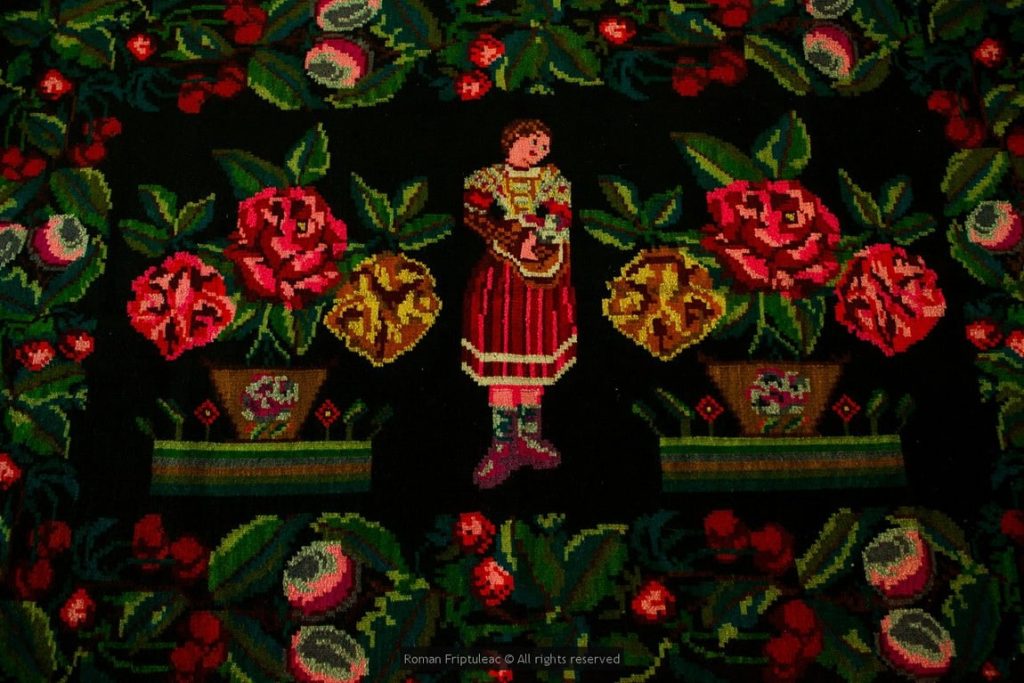 Самобытность молдавских национальных ковров в фотографиях Романа Фриптуляка