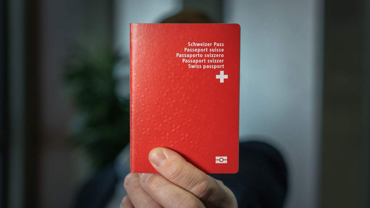 Швейцарец сменил пол в документах, чтобы раньше выйти на пенсию
