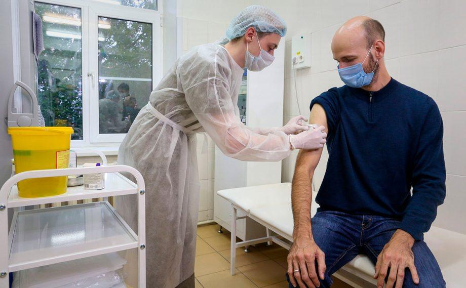 В Молдове станет возможна вакцинация второй бустерной дозой против COVID-19