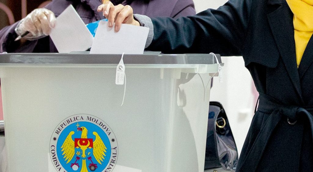 На всеобщих местных выборах 5 ноября было зарегистрировано более 60 000 кандидатов. В Кишинэу 27 кандидатов