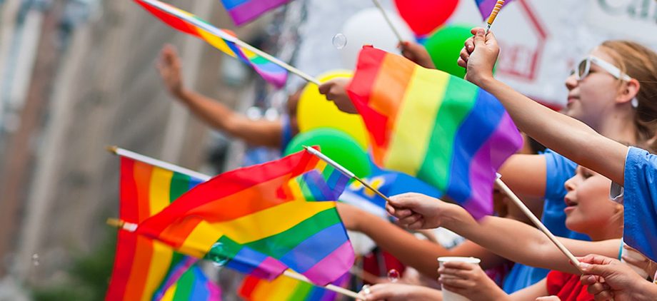 (видео) Billboard назвал главные ЛГБТК-гимны всех времен