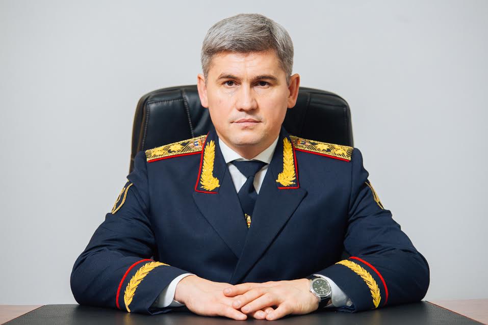 У экс-главы МВД Александра Жиздана проходят обыски