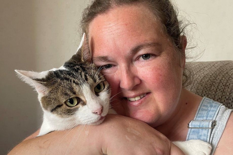 Кот по кличке Билли спас жизнь хозяйке, у которой во сне произошел сердечный приступ