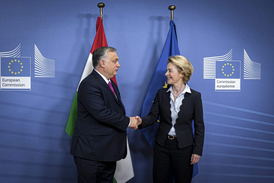 Украина получит 18 млрд евро от ЕС. Венгрия отозвала свое вето