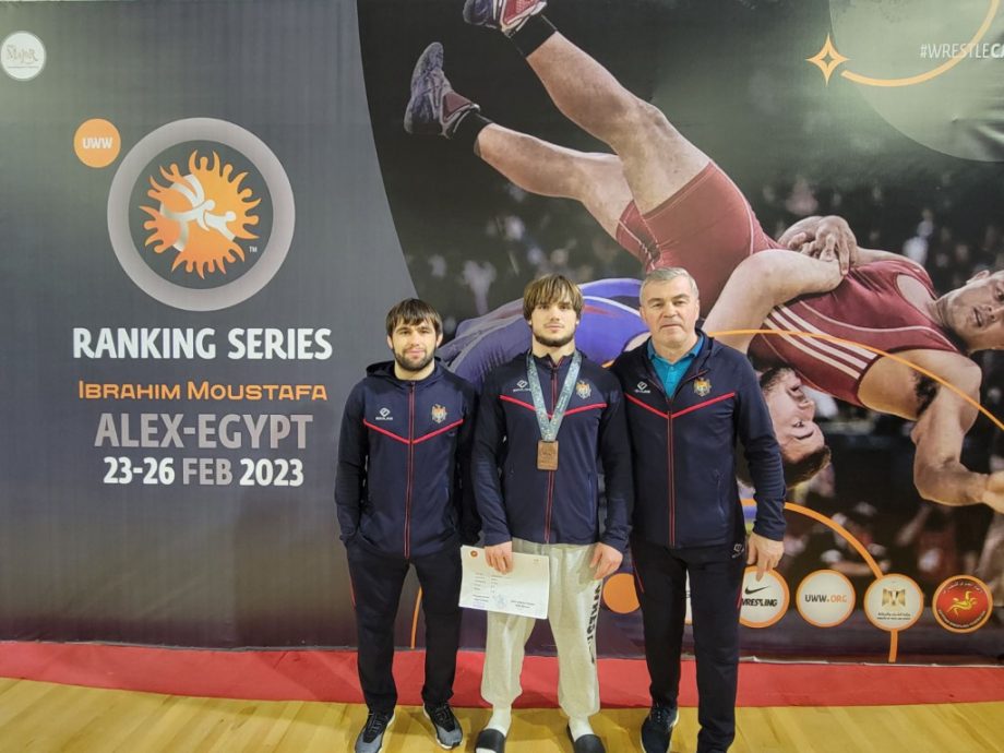 Молдавский борец Александрин Гуцу завоевал бронзовую медаль на международном турнире в Египте
