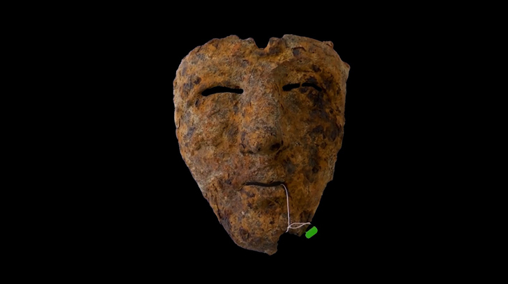 В Румынии археолог-любитель обнаружил римскую парадную маску