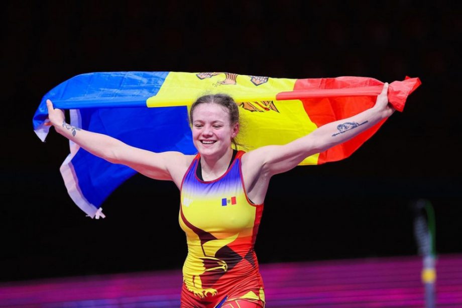 (фото) Молдавская борчиха Мариана Драгуцан завоевала серебряную медаль на турнире в Загребе