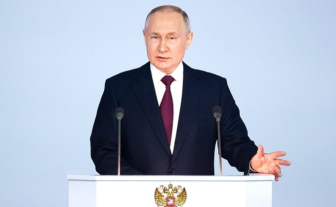 Путин заявил, что Россия приостанавливает участие в Договоре о стратегических наступательных вооружениях