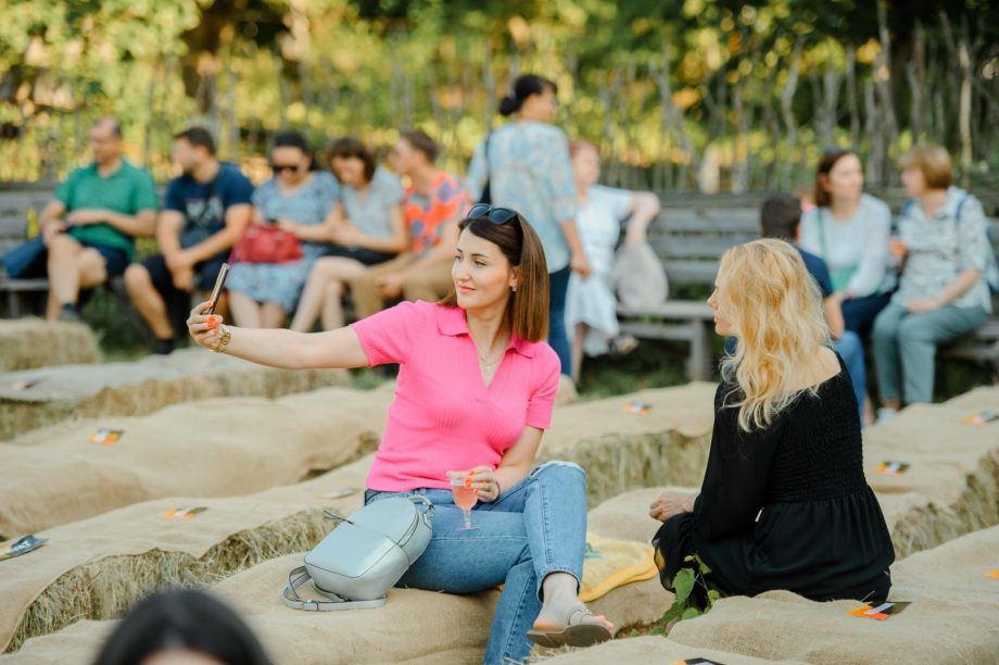 Мир вина, ночных прогулок и громкой музыки: какие фестивали стоит ожидать в 2023 году в Молдове