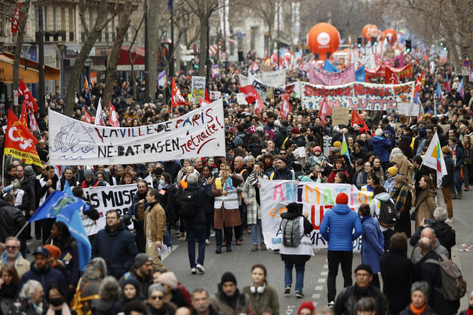 Новые протесты во Франции после обращения Эммануэля Макрона к нации