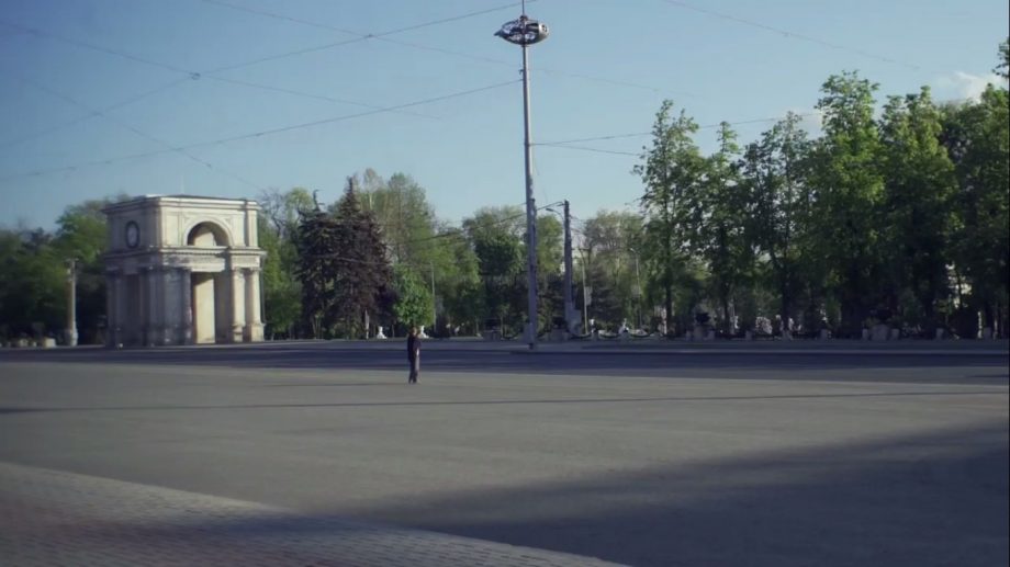 Опустевшие дороги и мало пешеходов: как выглядит столица во время саммита Европейского политического сообщества