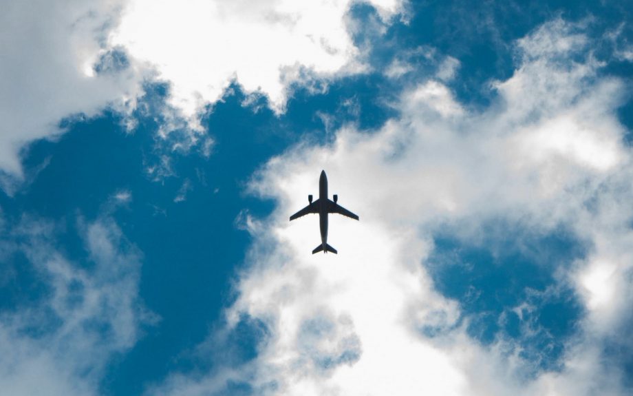 Орган гражданской авиации расследует причины отмены рейсов авиакомпанией Fly One