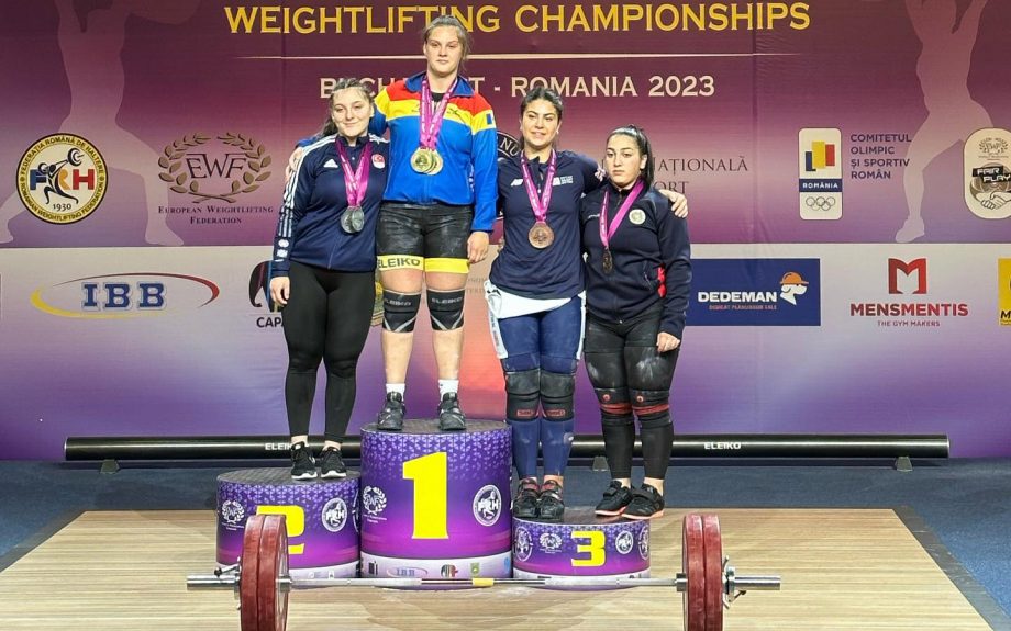Молдавская тяжелоатлетка завоевала три золотые медали на чемпионате Европы