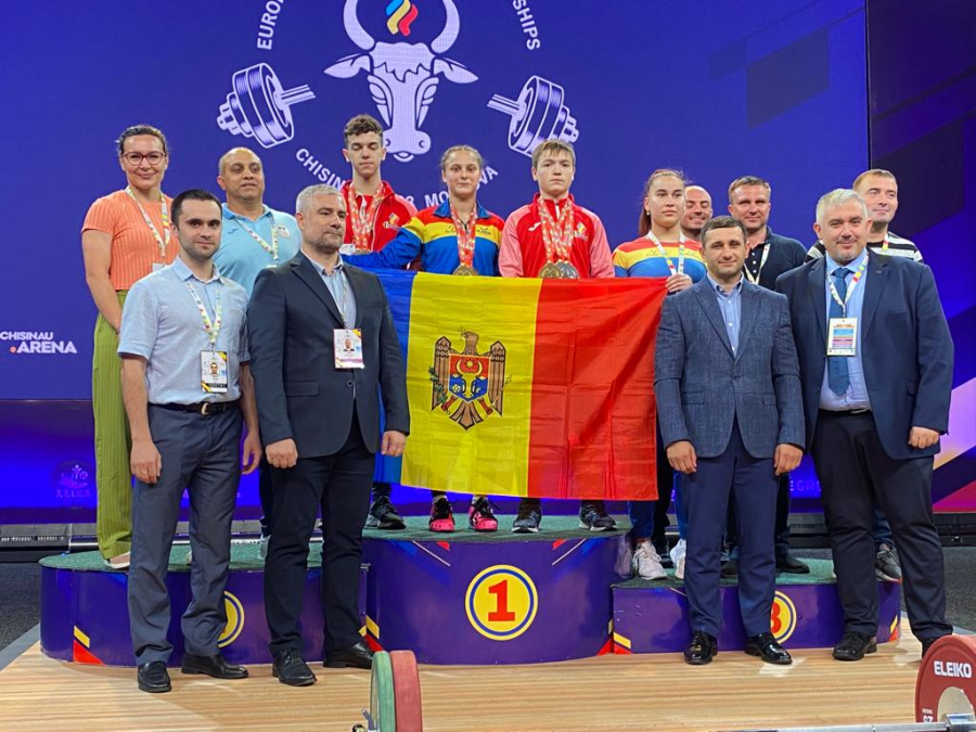 Юные молдавские спортсмены завоевали девять медалей на чемпионате Европы по тяжелой атлетике