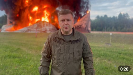 В Ровненской области Украины в результате атаки беспилотников сгорела нефтебаза