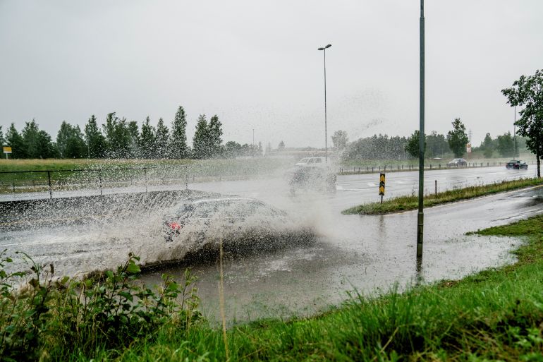 В МИДЕИ рекомендовали гражданам Молдовы воздержаться от поездок в Швецию из-за урагана Ганс