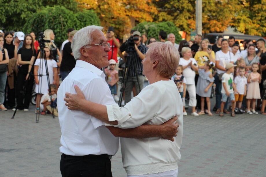 (фото) В АТО Гагаузия поздравили супружеские пары с 50-летием и более со дня свадьбы