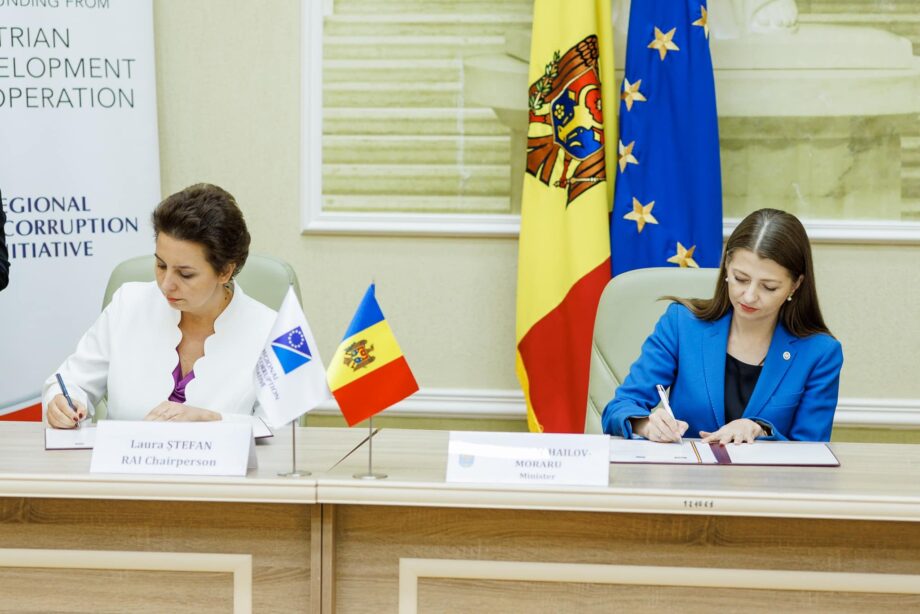 (фото) В Молдове теперь будут проверять декларации о доходах и имуществе