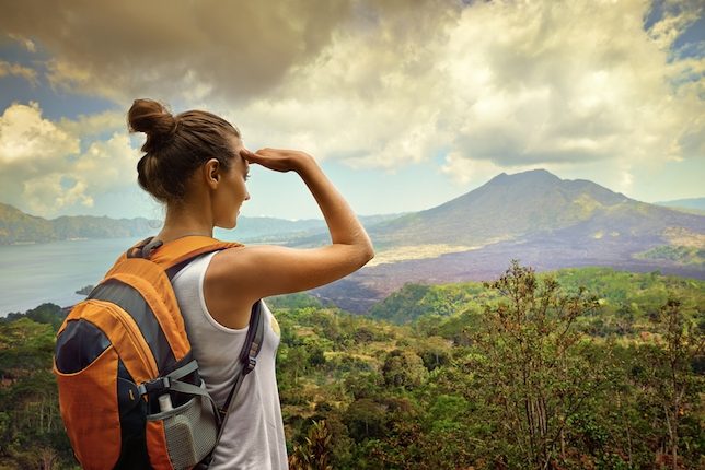 Был назван топ самых безопасных стран для девушек, которые планируют путешествовать в одиночестве