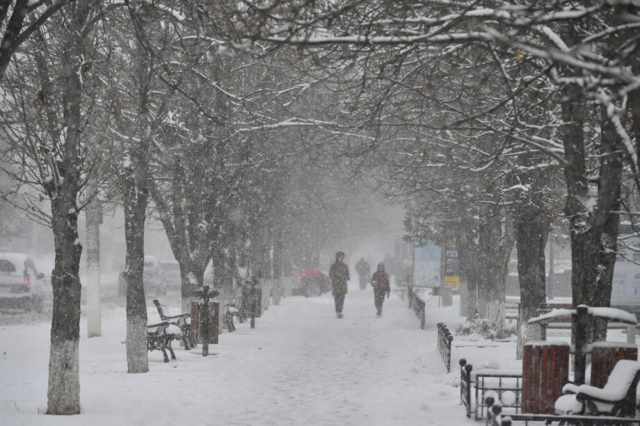 В 362 учебных заведениях Молдовы в понедельник были отменены занятия из-за последствий снегопада