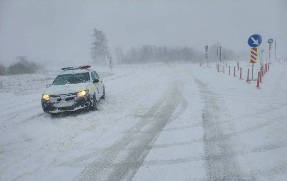 Список трасс в Молдове, которые остаются заблокированными из-за снегопада