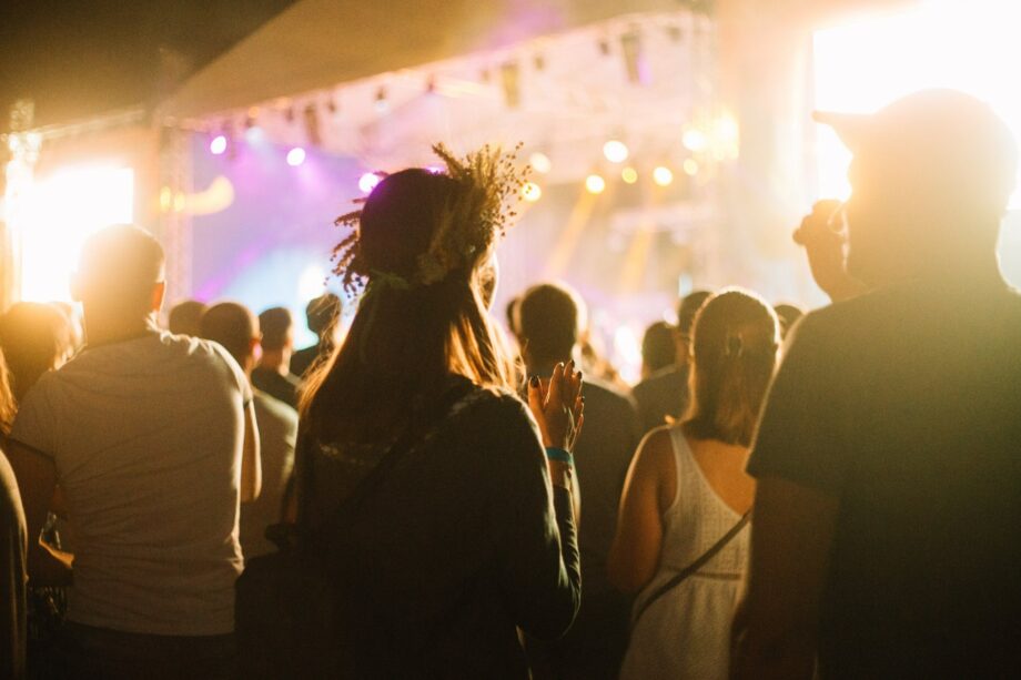 Местные фестивали, поддерживающие молодых артистов, могут выиграть грант — условия участия