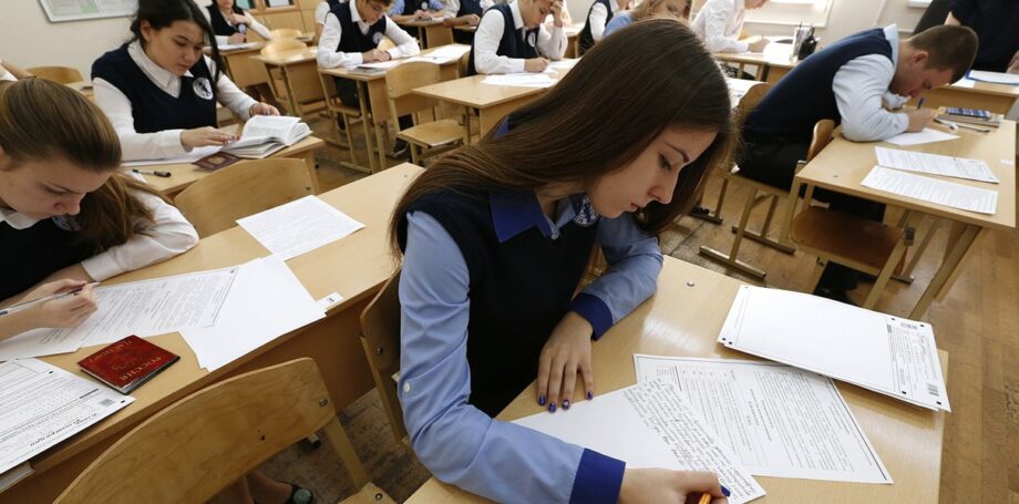 Ученики старших классов могут принять участие в Олимпиаде по русскому языку и литературе: рассказываем, как это сделать