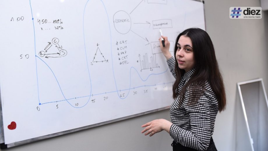 Учителя с опытом более 10 лет и педагогическим классом автоматически признаются квалифицированными
