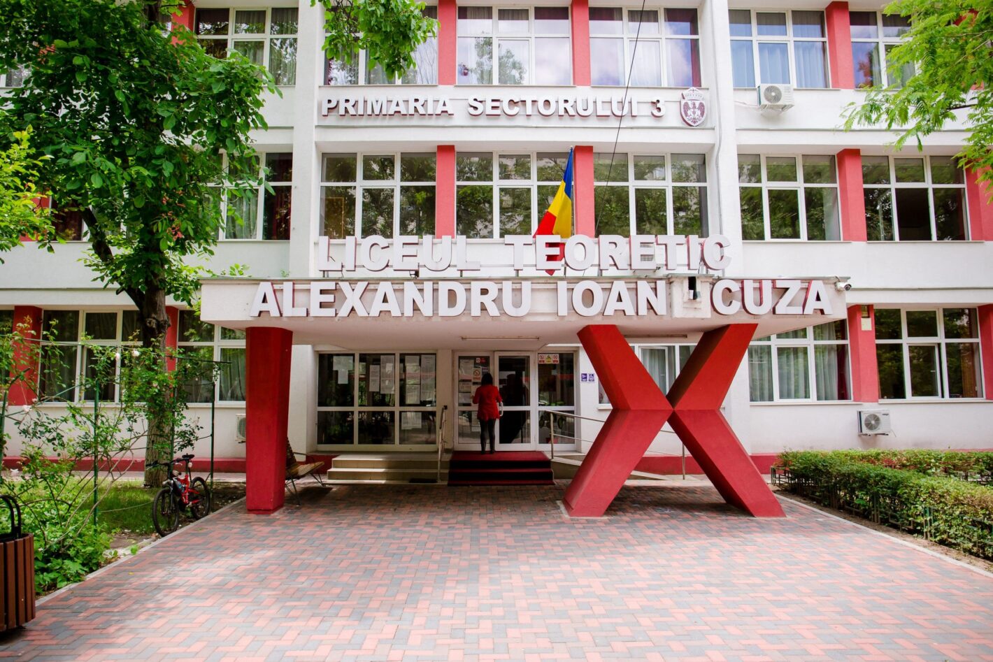 liceu romania bucuresti