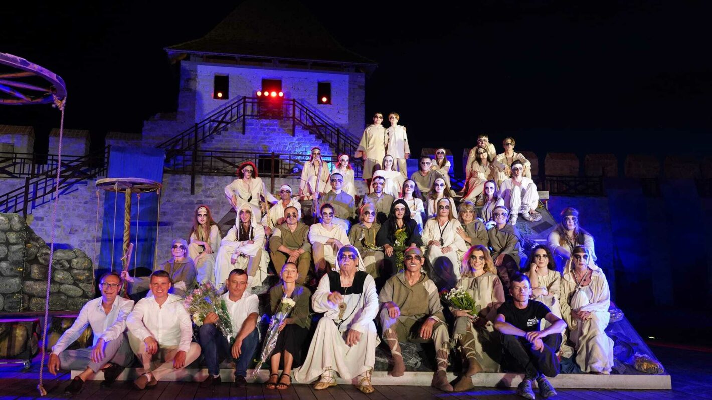 teatr_strana_slepyh_bender