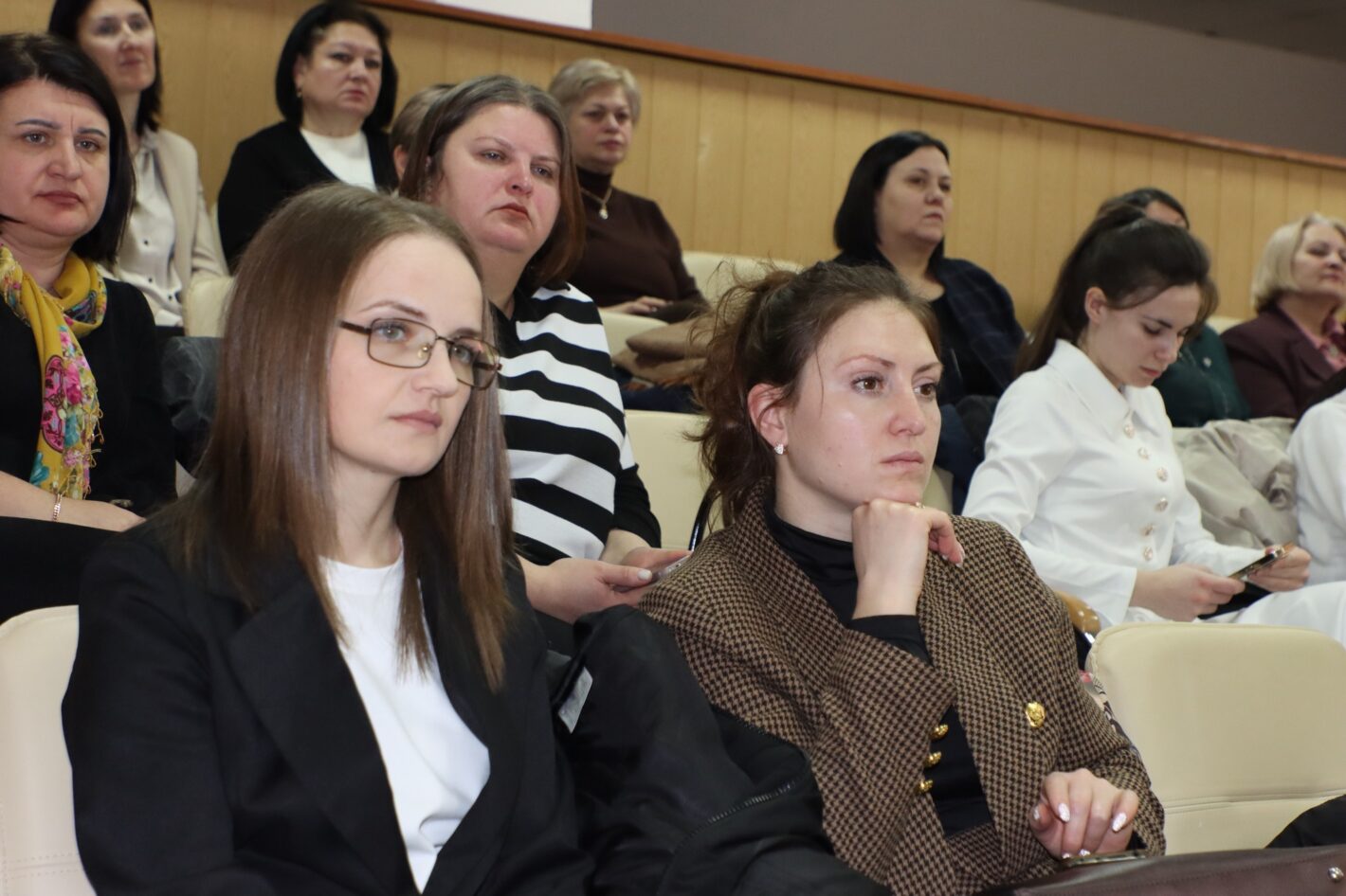 Математика, биология и история на гагаузском. В автономии наградили преподавателей за вклад в развитие родного языка