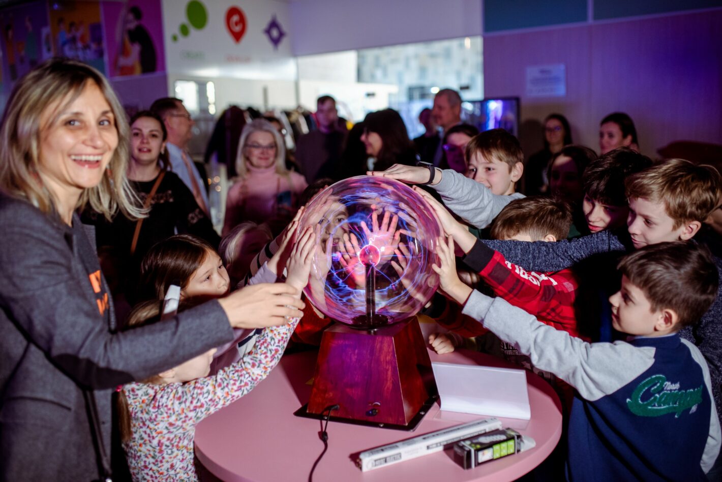 Прикоснуться к открытиям гениев: в Кишинэу пройдет интерактивная научная выставка «Машина времени»